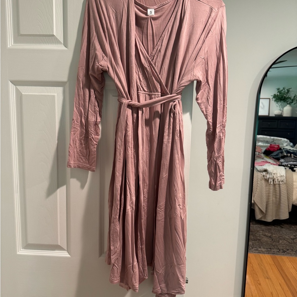 Maternity hospital gown with robe